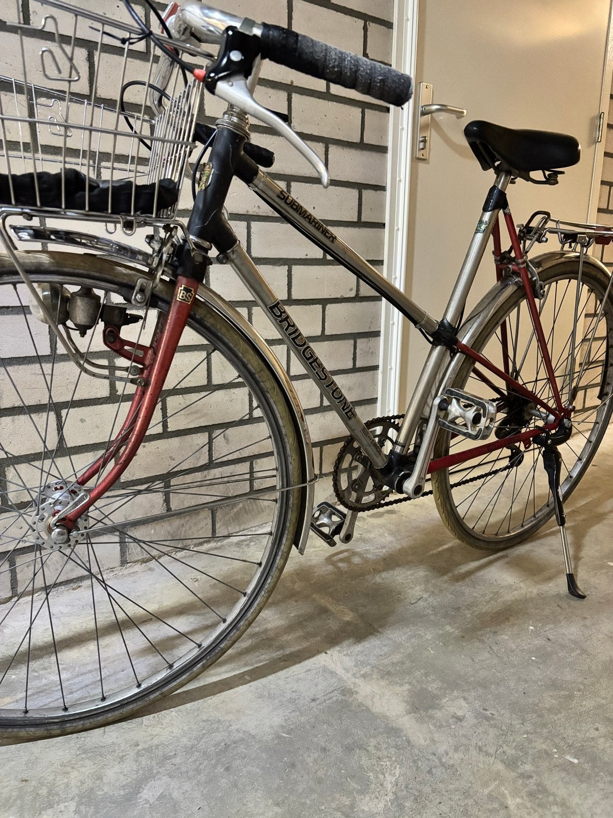Bridgestone Submariner fiets met mand en bagagedrager, Fietsen en Brommers, Fietsen | Heren | Herenfietsen, Gebruikt, Velgrem