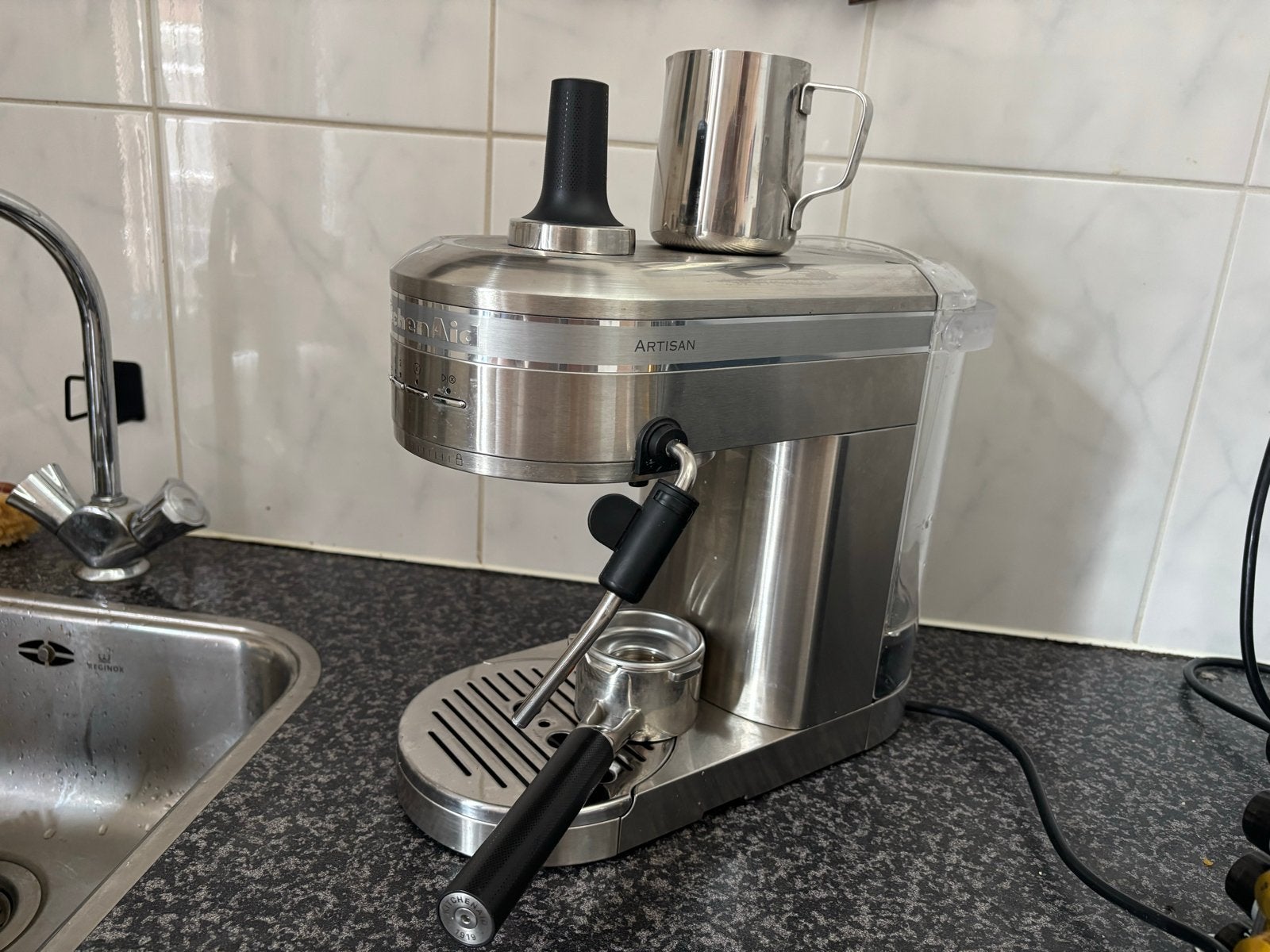 KitchenAid Artisan Espressomachine - Zo goed als nieuw, Ophalen, Afneembaar waterreservoir, Espresso apparaat, Gemalen koffie