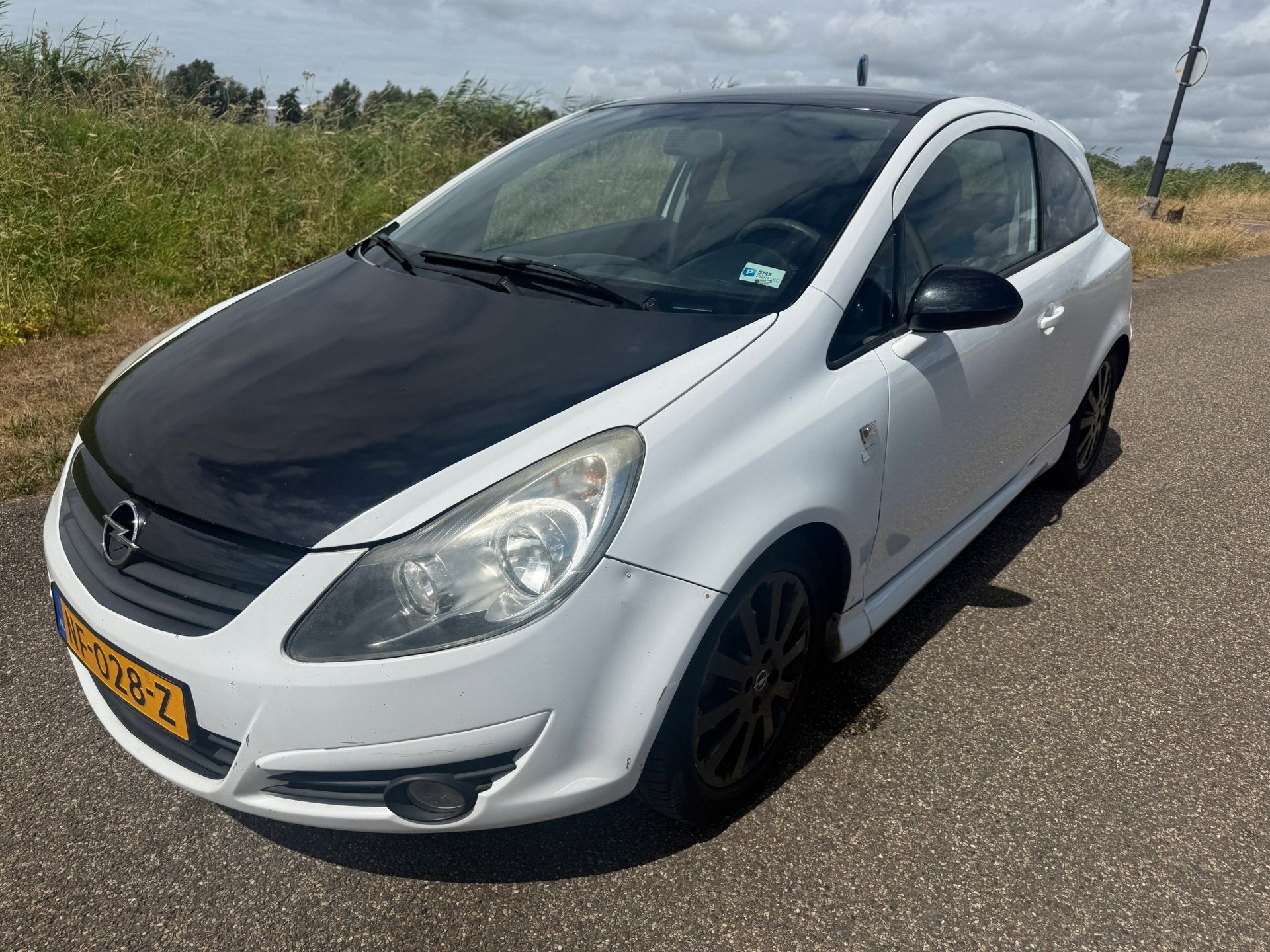 Opel Corsa 1.2-16V Edition incl nw apk !, Voorwielaandrijving, 450 kg, 4 cilinders, 1229 cc