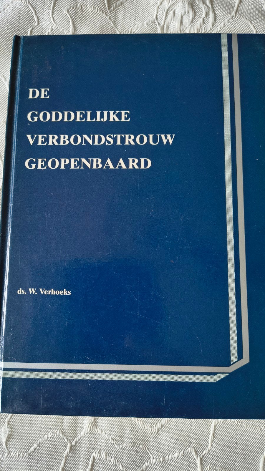 Hebt de wereld niet lief. Ds W Verhoeks, Ophalen of Verzenden, Zo goed als nieuw, Ds w Verhoeks, Christendom | Protestants