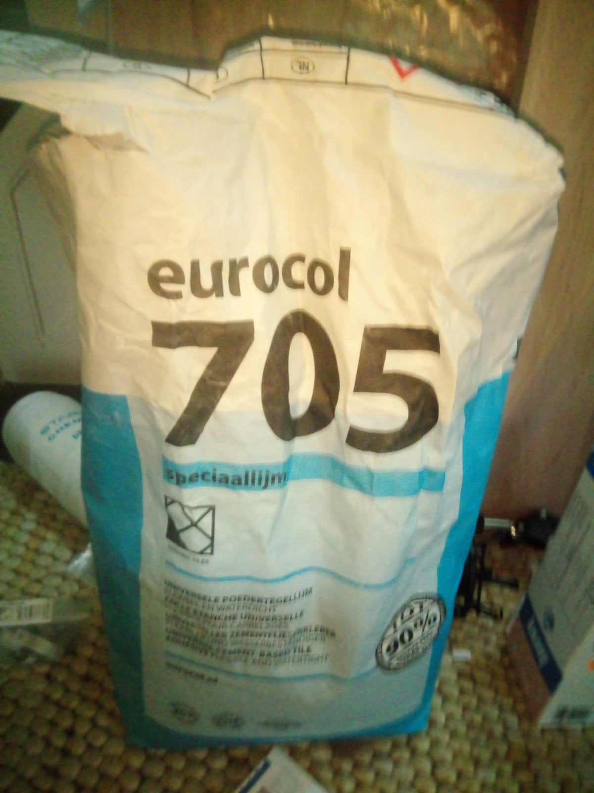 Eurocol 705 flexibele tegellijm halve zak GRATIS, Overige materialen, Nieuw, 15 m² of meer, Ophalen