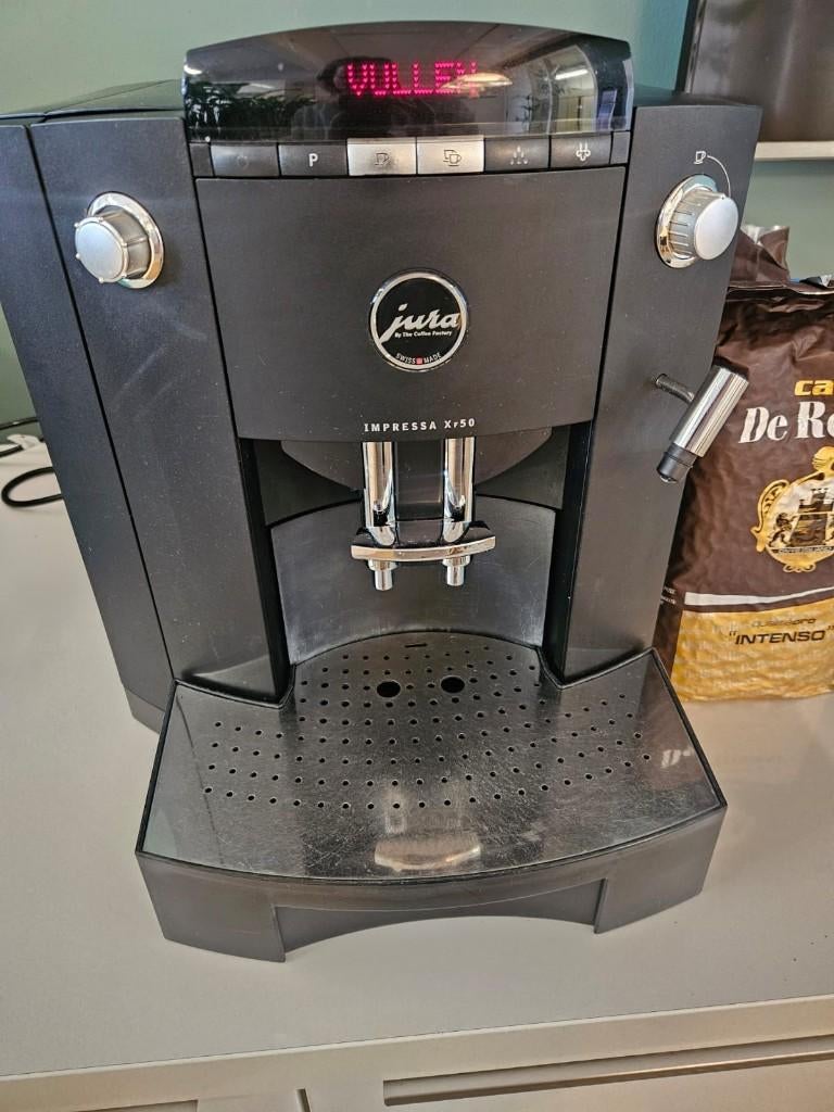 Jura XF 50, Witgoed en Apparatuur, Koffiezetapparaten, Ophalen, Gebruikt, Koffiemachine, Koffiebonen