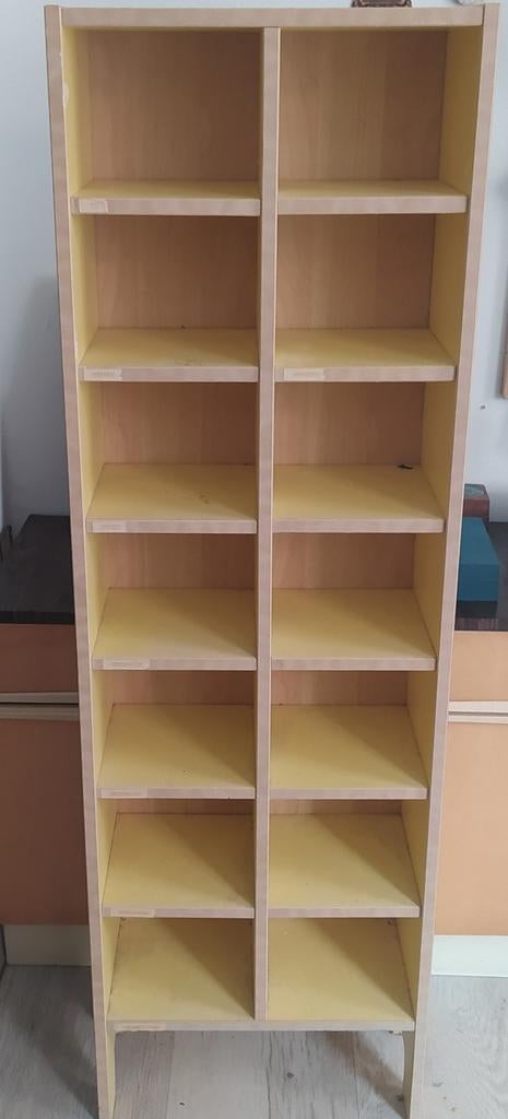 Geel cd kastje opknapper, Ophalen, Cd's