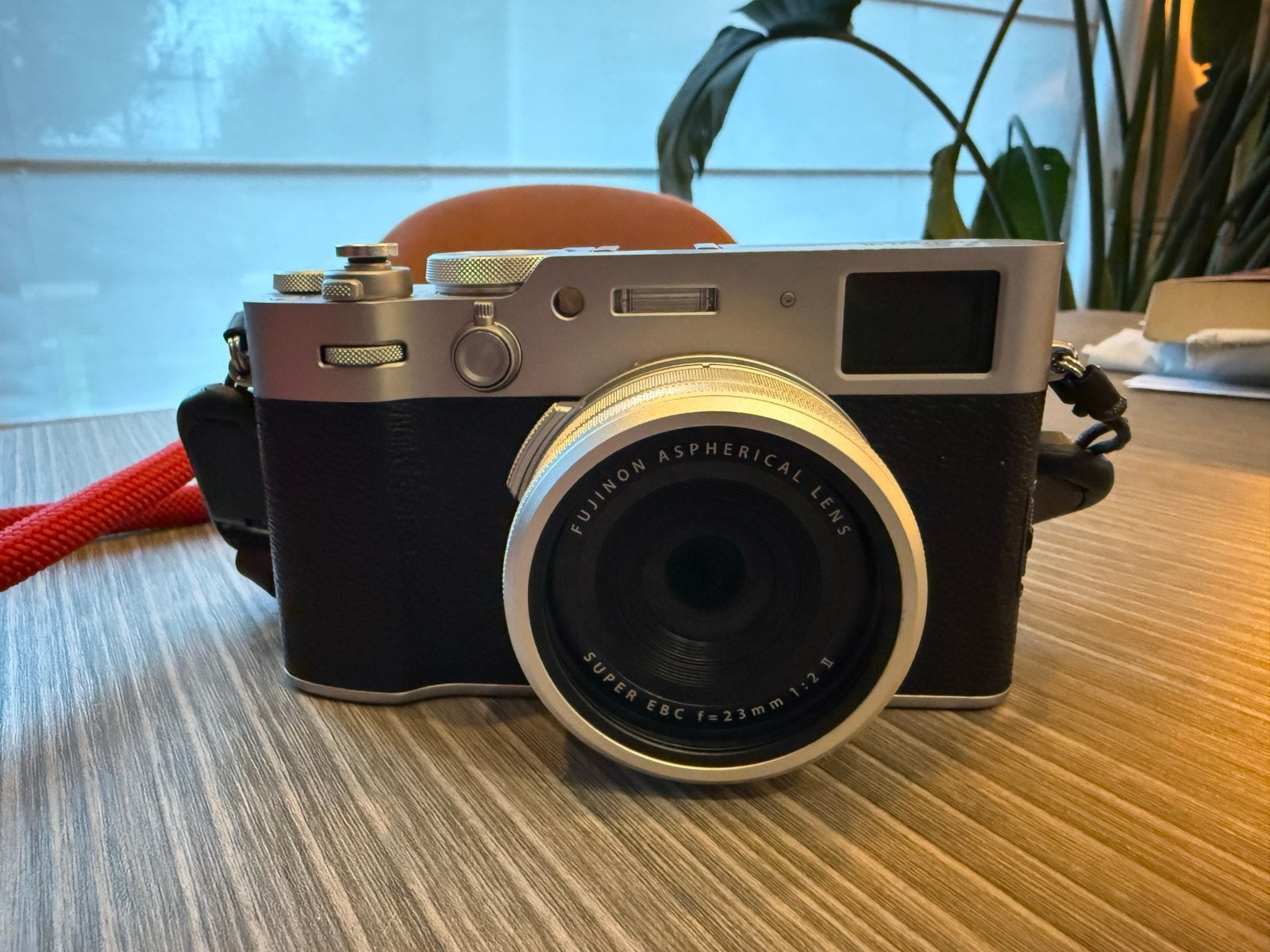 Fuji X100 VI, Ophalen of Verzenden, Zo goed als nieuw, Geen optische zoom