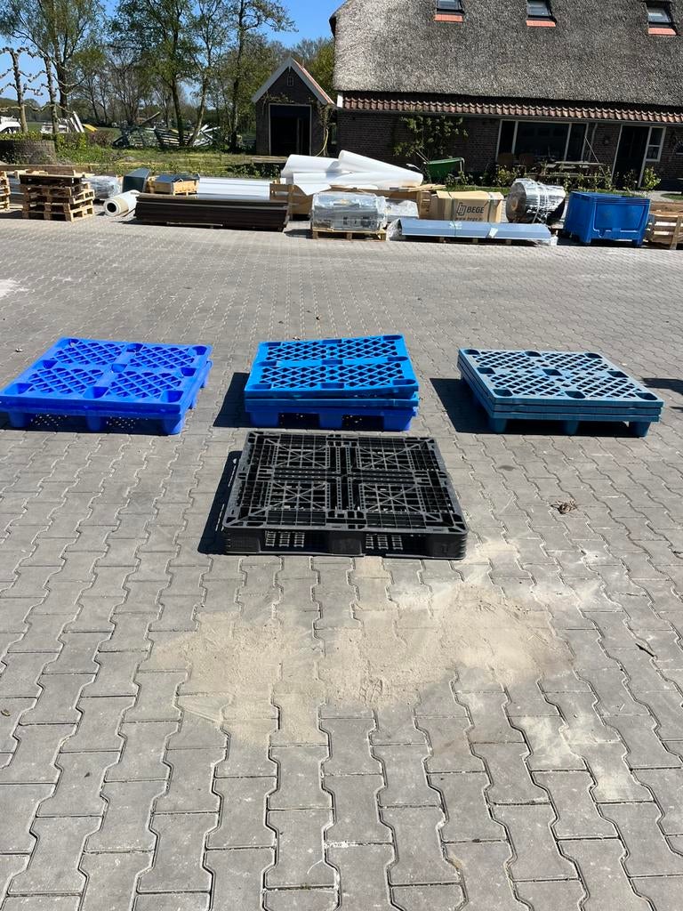 Partij kunststoffen pallets 100x100, Ophalen of Verzenden, Zo goed als nieuw, Minder dan 180 cm, Planken