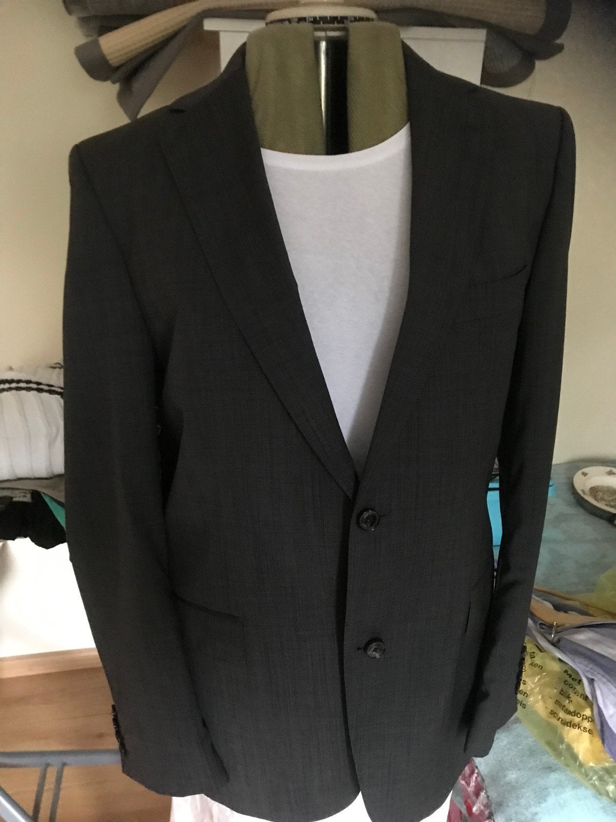 Hugo Boss kostuum getailleerd maar 102:, Kleding | Heren, Kostuums en Colberts, Ophalen, Zo goed als nieuw, Grijs, Hugo Boss
