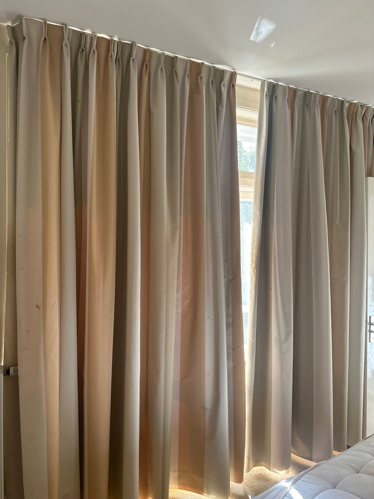 Verduisterende gordijnen, ca. 3 meter lang, met rails, Ophalen, Gebruikt, Gordijn, Lichtdoorlatend