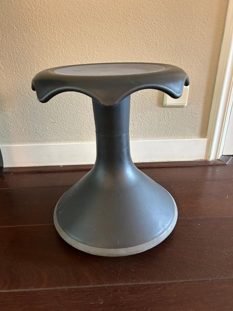 Hokki ergonomische kruk - rond 40 cm wiebel krukje, Ophalen, Gebruikt, Kunststof