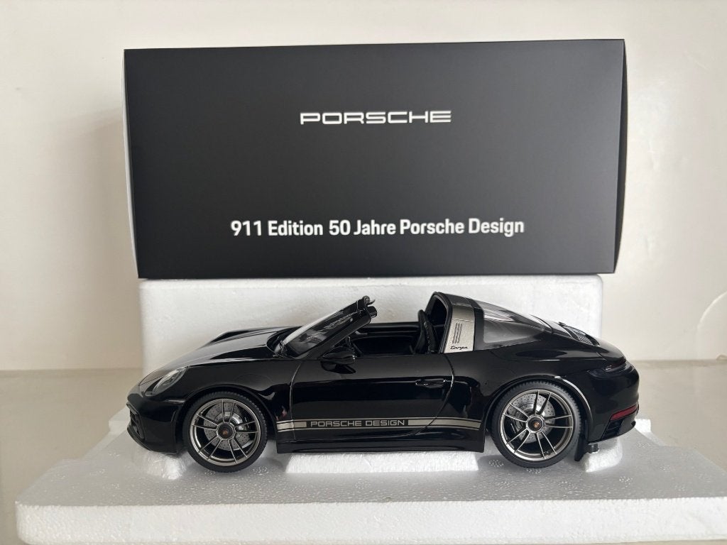 Porsche 911 (992) Targa 4 GTS 50 Jahre Porsche Design  1:18, Verzenden, Nieuw, Auto, MiniChamps