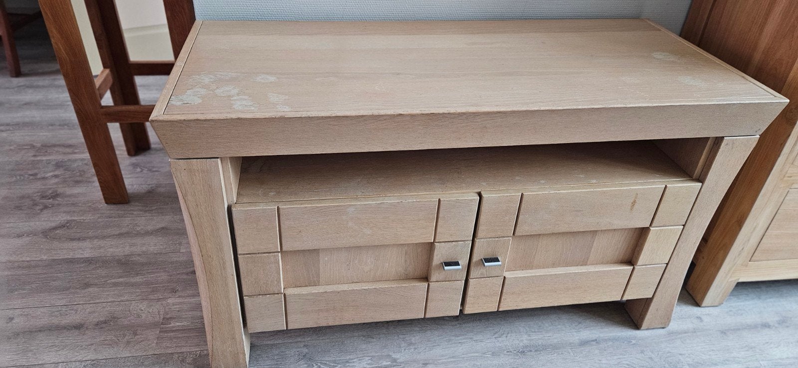 Houten TV-meubel met opbergruimte, Huis en Inrichting, Gebruikt, 100 tot 150 cm, Eikenhout, Ophalen of Verzenden