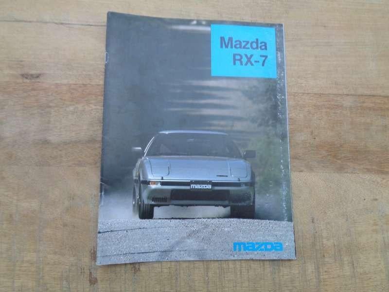 Mazda RX-7 - Folder Brochure Nederlands - Druk 1984, Boeken, Auto's | Folders en Tijdschriften, Verzenden, Gelezen, Mazda