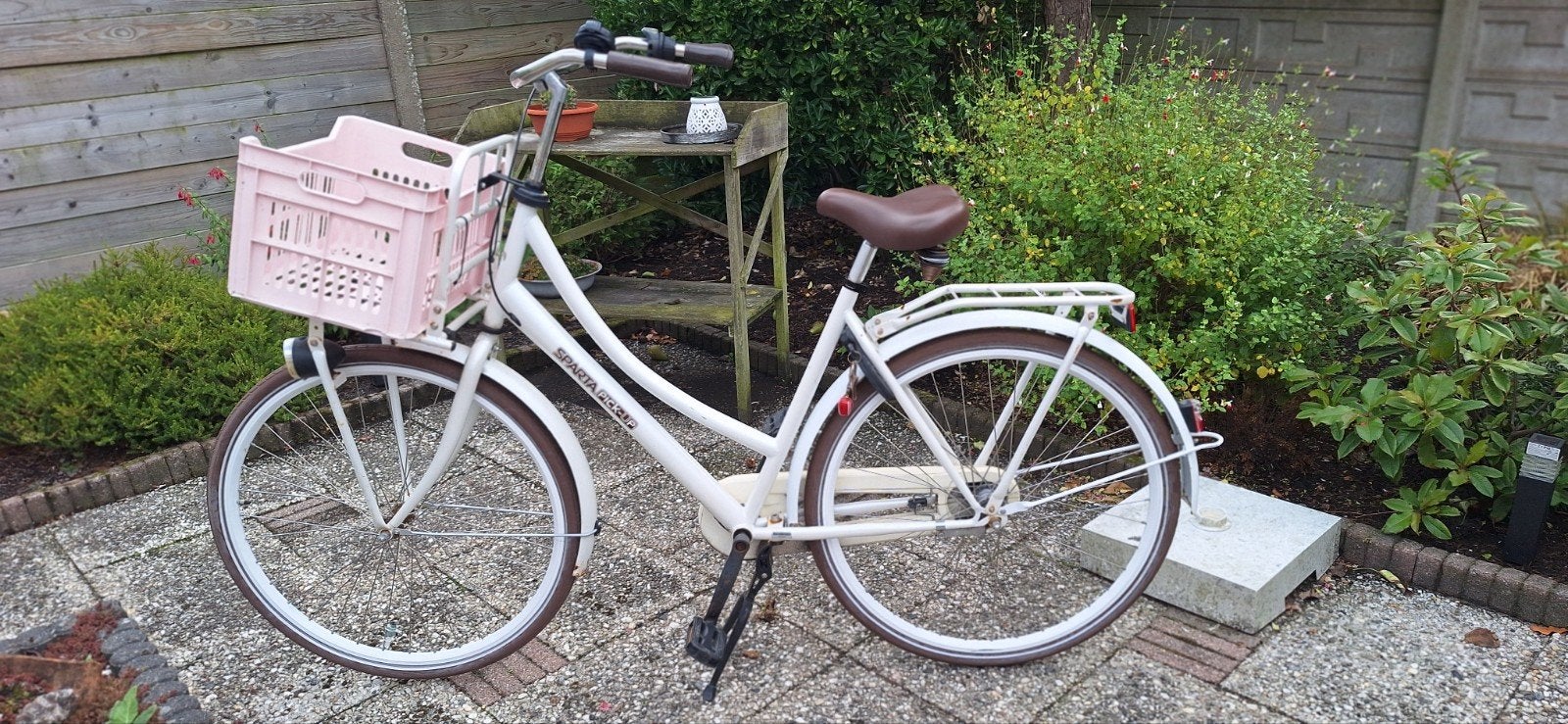 Witte Sparta Pick-Up Opoe fiets met roze mand, Ophalen, Terugtraprem, Sparta, Gebruikt