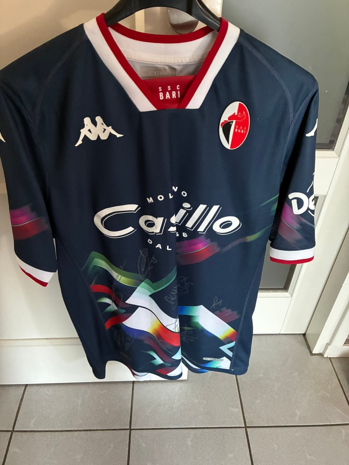 Ssc Bari team gesigneerde voetbalshirt, Verzenden, Zo goed als nieuw, Shirt