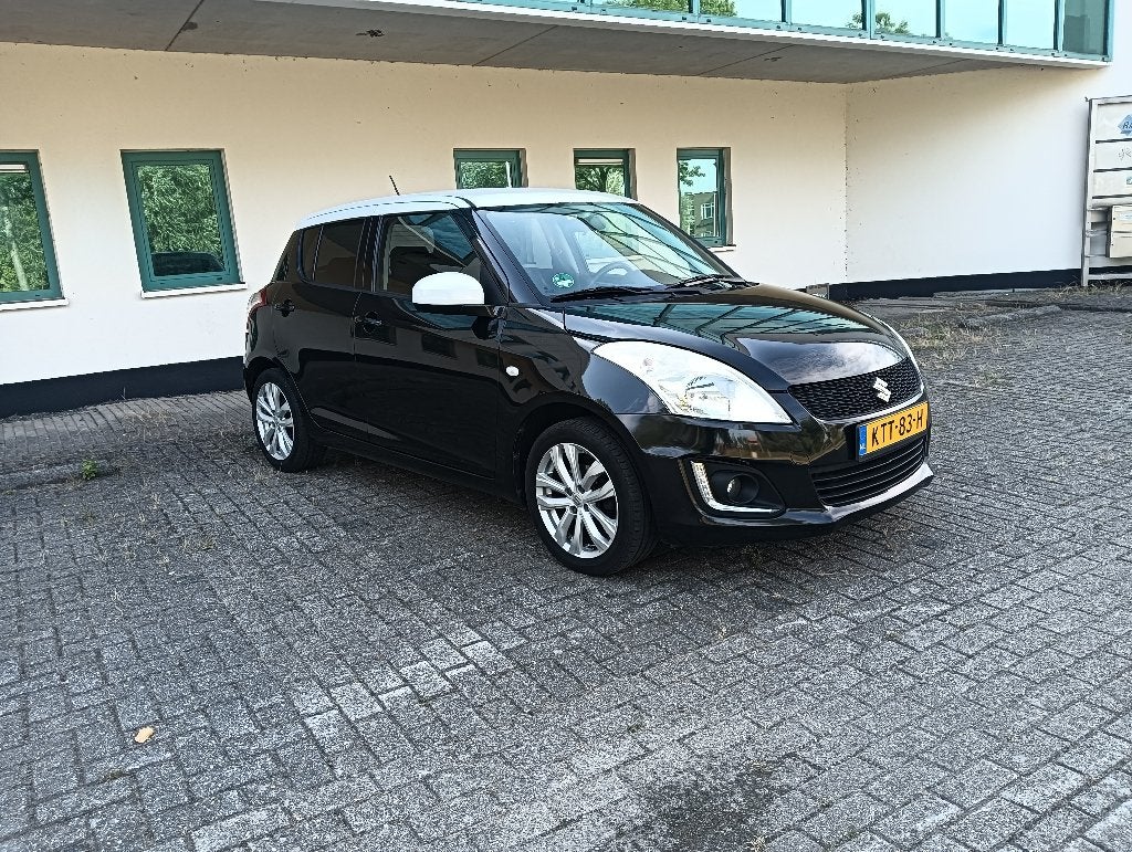 Suzuki Swift Special Edition. Cruise control. Navigatie ., Auto's, Suzuki, Voorwielaandrijving, Stof, Euro 6, 4 cilinders