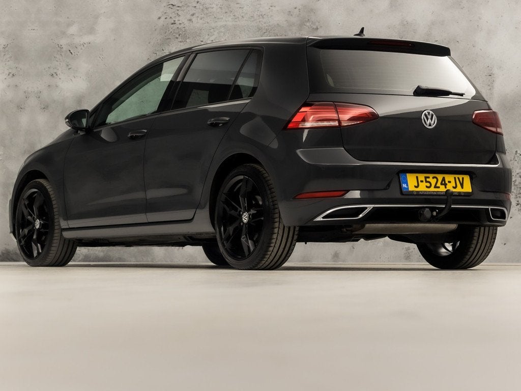 Volkswagen Golf 1.5 TSI Sportline 150Pk Automaat (VIRTUAL CO, Auto's, Volkswagen, 12 maanden, Stof, 4 cilinders, Bedrijf