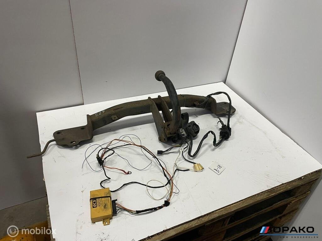 Trekhaak BMW 1 serie E81 E82 E87 E88, Gebruikt, Einsteinlaan 5 rijswijk, Bmw, Ophalen of Verzenden