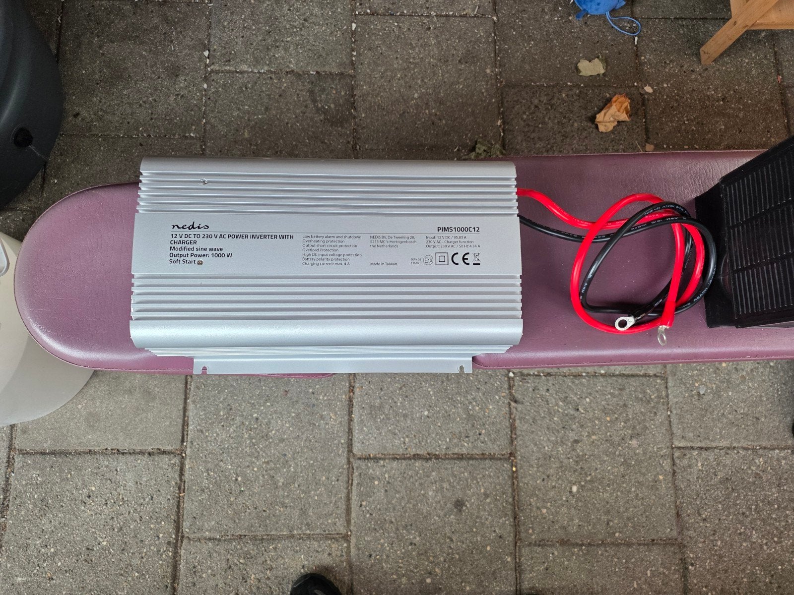 Nedis Gemodificeerder omvormer 2400w met RV Accu, Ophalen