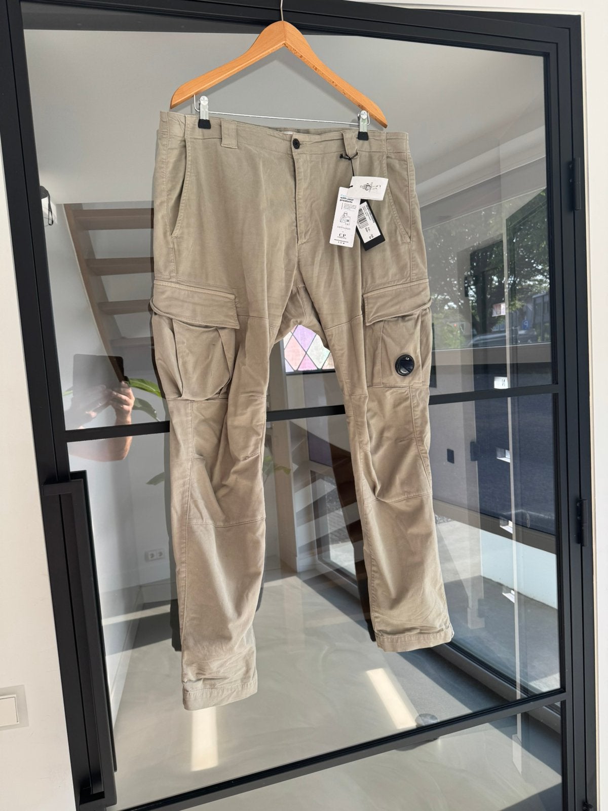 CP COMPANY cargo pants kleur zilver335 maat 54 ergonomic fit, Kleding | Heren, Ophalen of Verzenden, Zo goed als nieuw, Maat 52/54 (L)