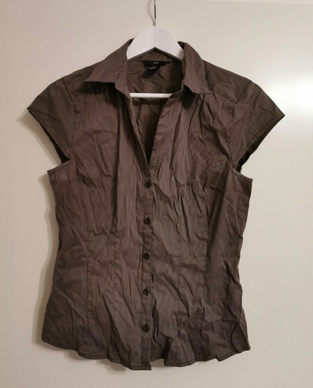 H&M grijs fijngestreepte blouse korte mouw Mt 42 ZGAN

Katoe, Ophalen of Verzenden, Zo goed als nieuw, Maat 42/44 (L), Grijs