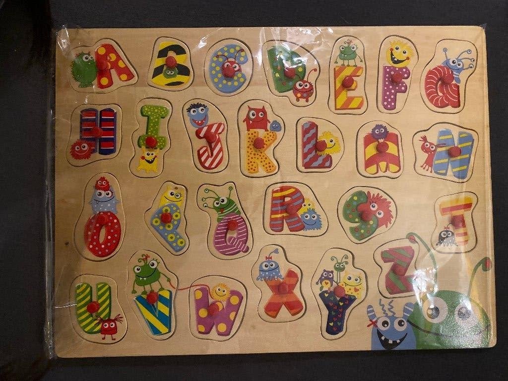 Houten alfabet puzzel - NIEUW in verpakking (Educatief), Ophalen, 10 tot 50 stukjes, Nieuw, 2 tot 4 jaar