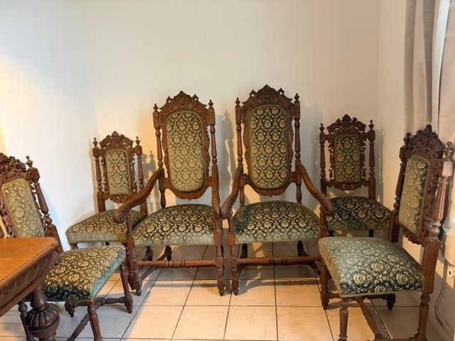 Mechelse tafel met stoelen, Ophalen