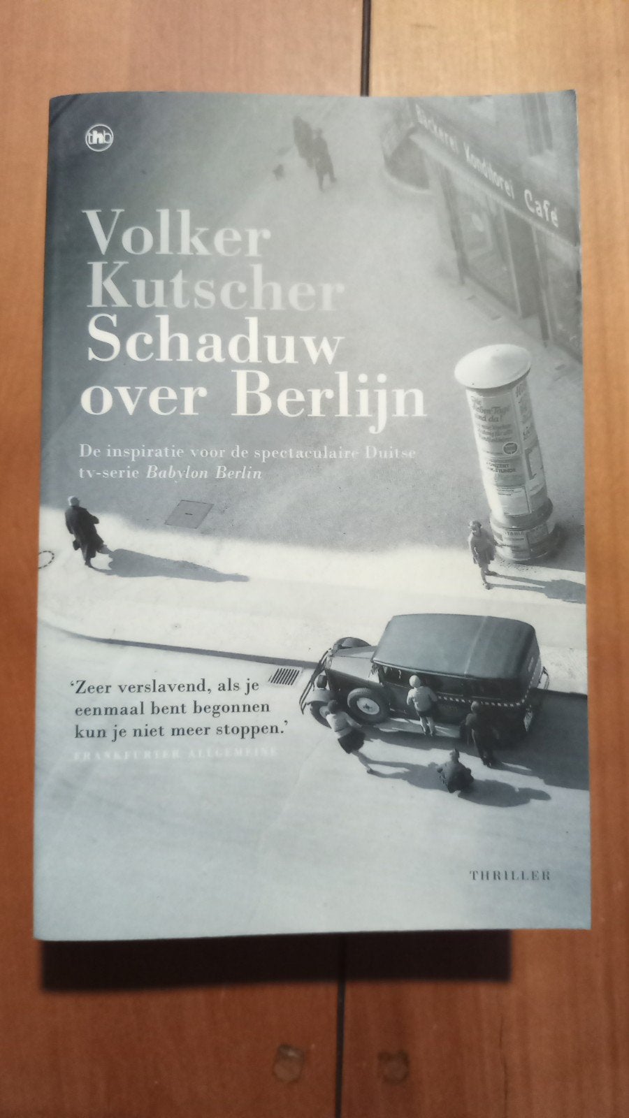 Volker Kutscher - Schaduw over Berlijn, Ophalen of Verzenden, Zo goed als nieuw, Volker Kutscher