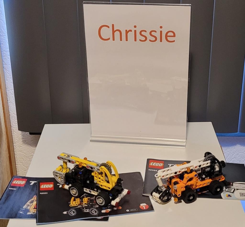 Lego Technic 42031 en 42088, Kinderen en Baby's, Speelgoed | Duplo en Lego, Zo goed als nieuw, Ophalen