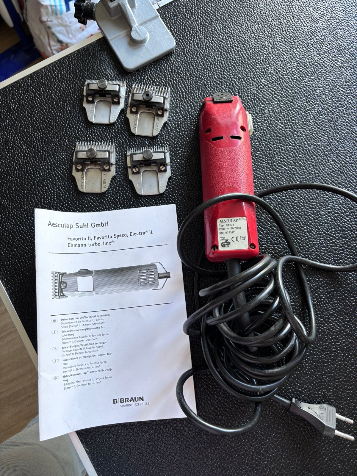 Hondentondeuse Aesculap GT 104. €250, Ophalen
