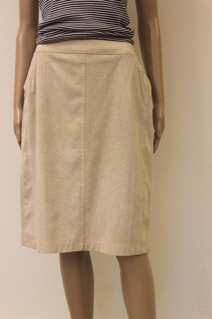 Frank Walter beige rok maat 40, Kleding | Dames, Rokken, Zo goed als nieuw, Maat 38/40 (M), Beige, Knielengte, Ophalen of Verzenden