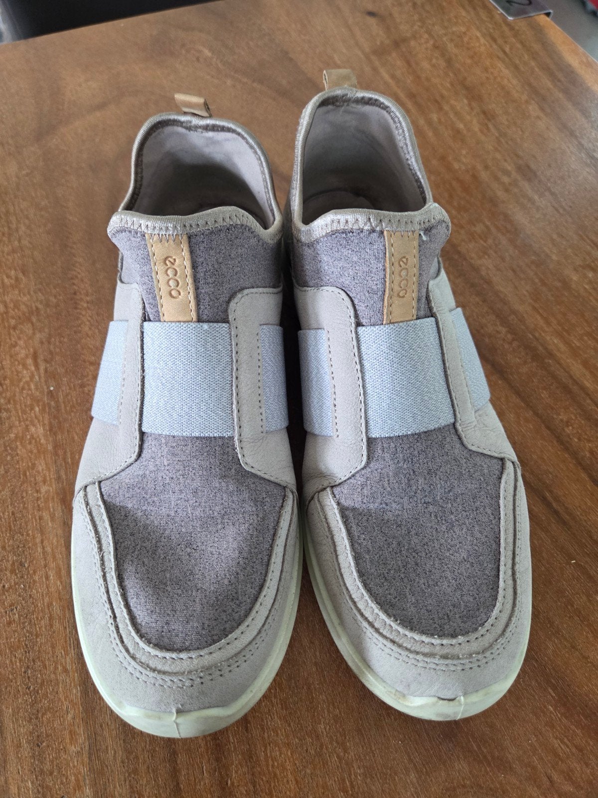 ECCO Instappers - Comfortabele en stijlvolle schoenen, Ophalen of Verzenden