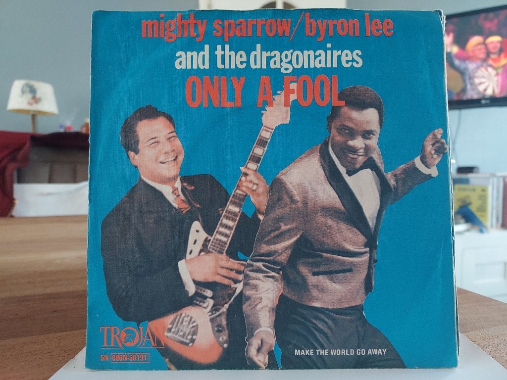 7" Single Mighty Sparrow & Byron Lee And The Dragonairs - On, Gebruikt, 7 inch, Ophalen of Verzenden, Pop