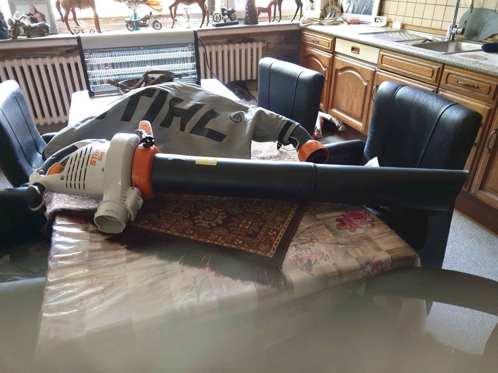 Stihl SHE 81 Bladblazer / Zuiger - NIET GEBRUIKT, Ophalen, Stihl, Met opvangzak, Handgedragen