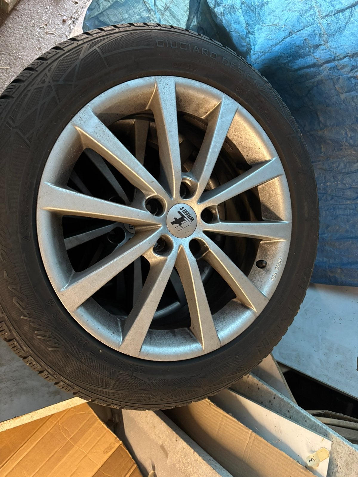Te koop 4 winterbanden Vredestein Giugiaro, Ophalen