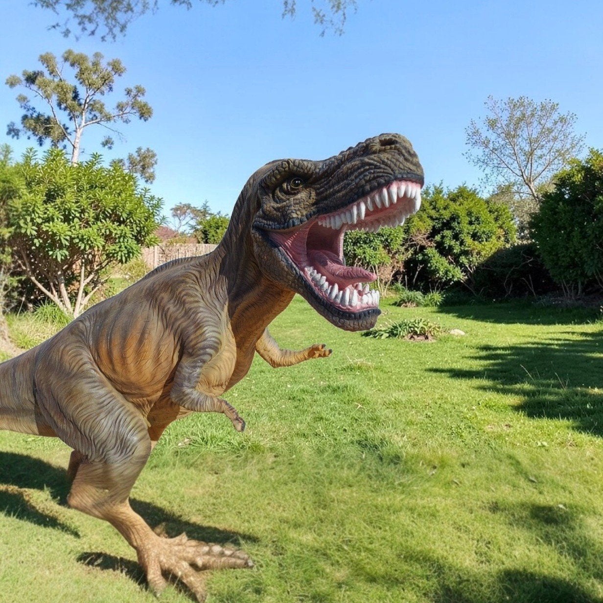 ≥ Grote T-Rex Dinosaurus beeld – Levensgrote Blikvanger — Tuinbeelden ...
