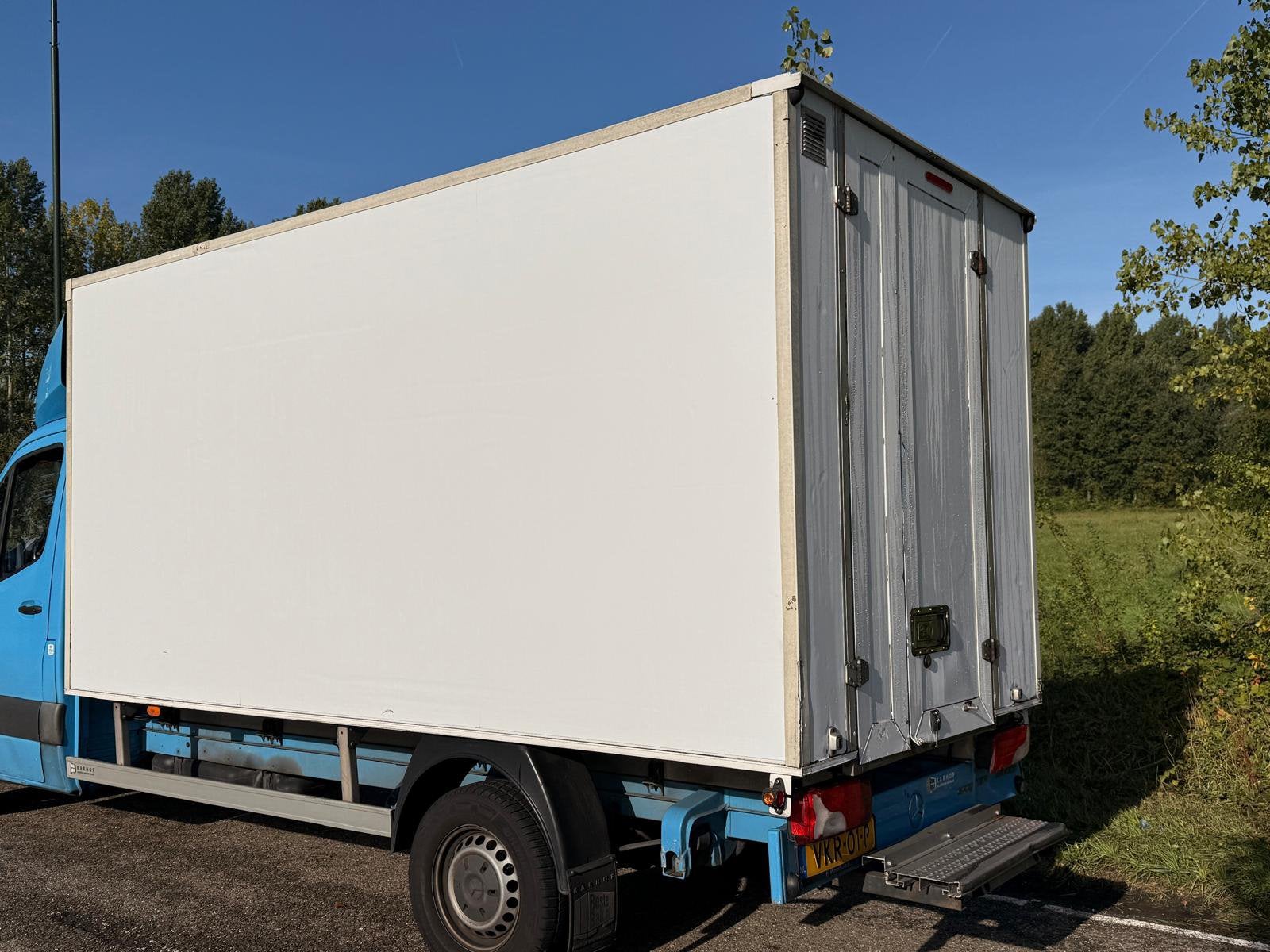 Laadbak opbouw gesloten laadbak opslag, Ophalen, Gebruikt, Mercedes-Benz