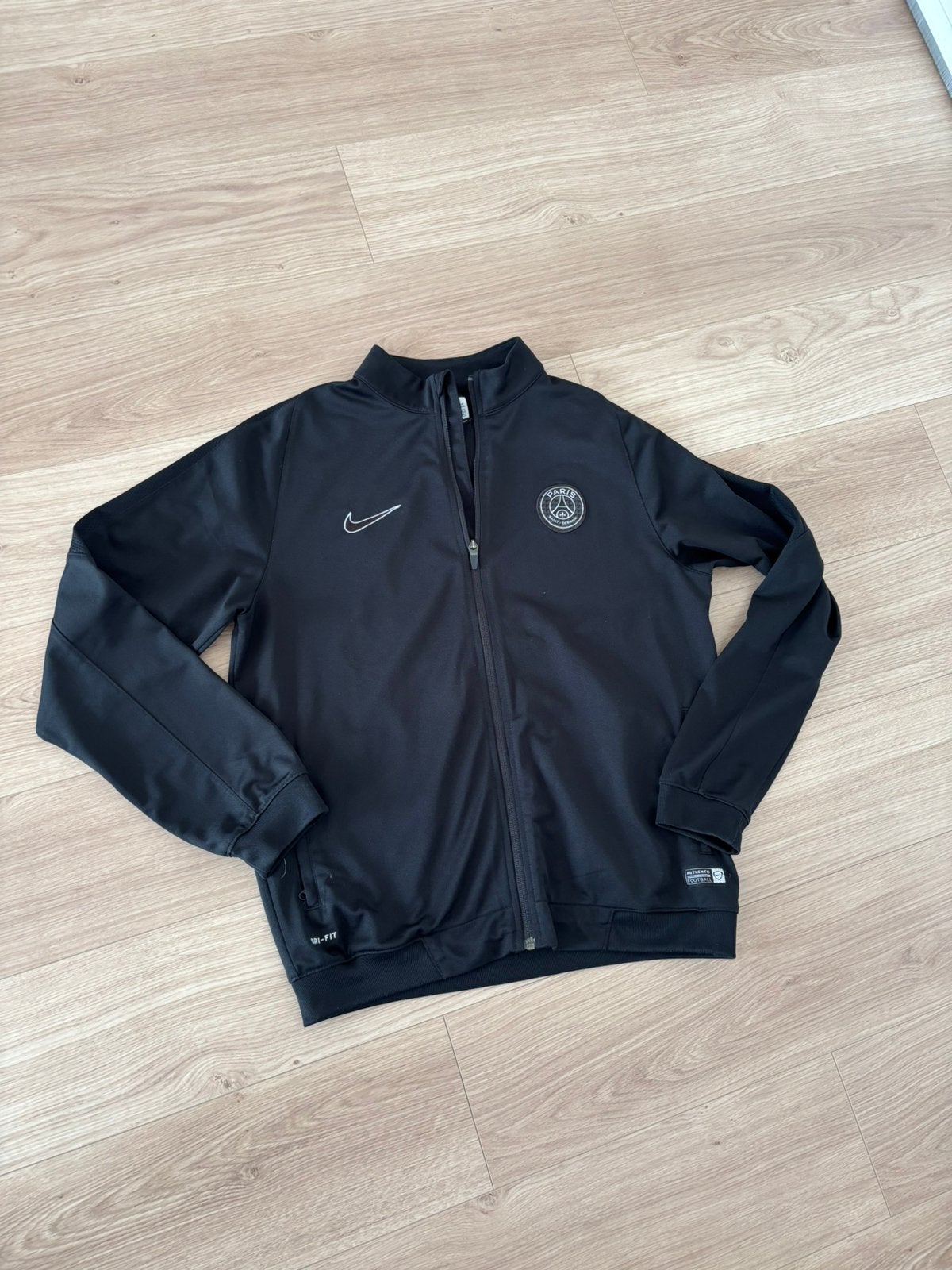 PSG trainingsjas zwart Nike 13-14 jaar, Maat XS of kleiner, Ophalen of Verzenden, Zo goed als nieuw, Clubaccessoires