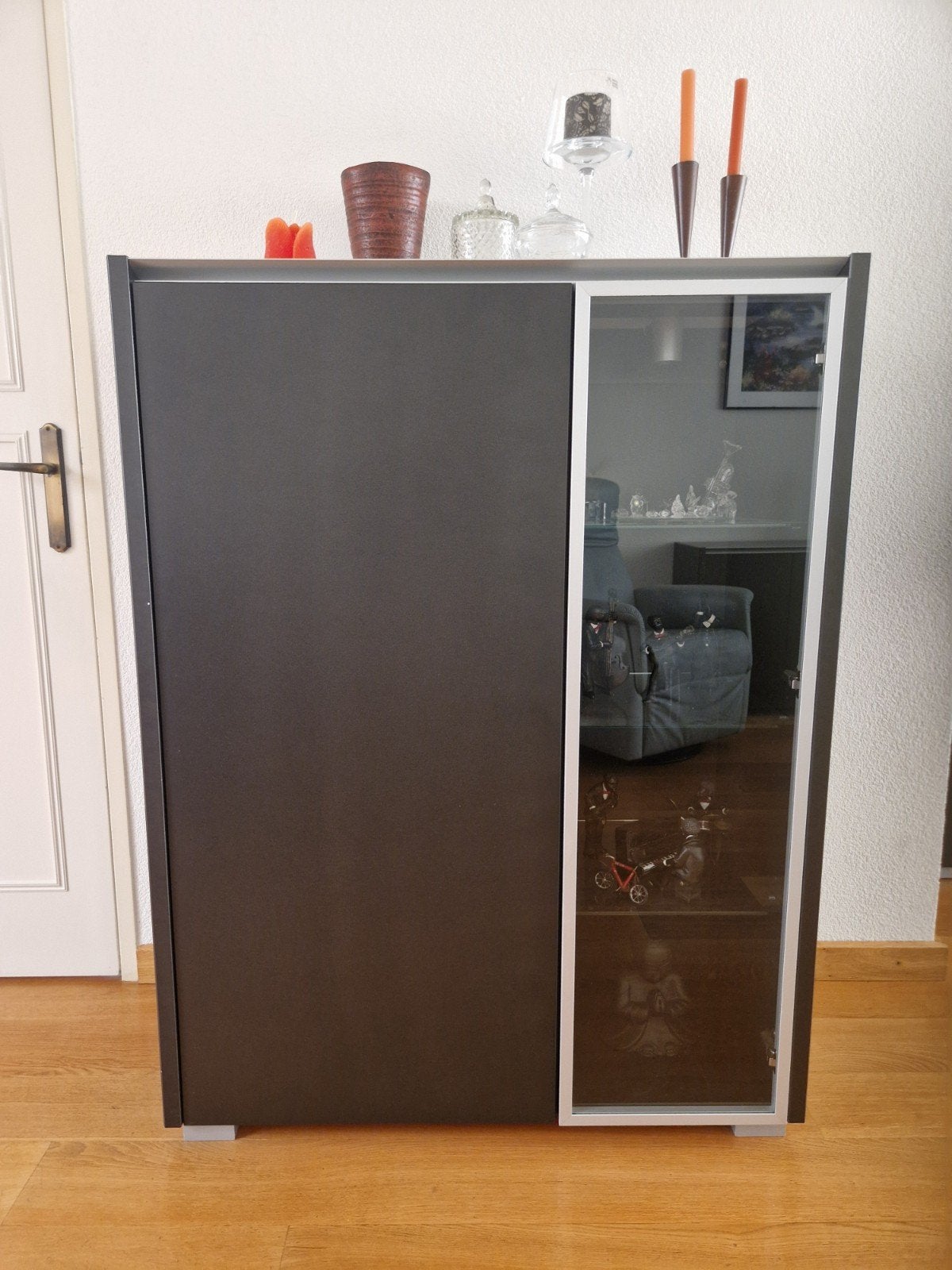 Dressoir en vitrinekast, zwart met bovenkant van melkglas, Ophalen, Fibonacci, Met deur(en), Glas