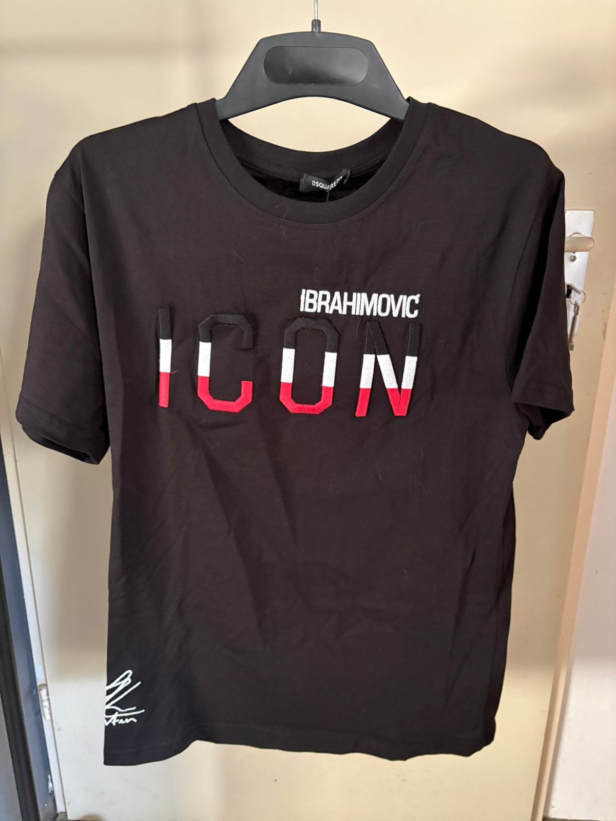 dsquared / icon t shirt (s), Ophalen, Dsquared2, Zwart, Nieuw