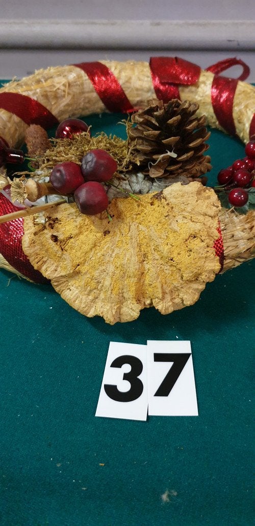 37 ]mkrans stro met rode decoratie, Diversen, Kerst, Ophalen of Verzenden, 'T Olde Gre-j, Info@toldegrej.nl, Endepoelstraat 20f Didam
