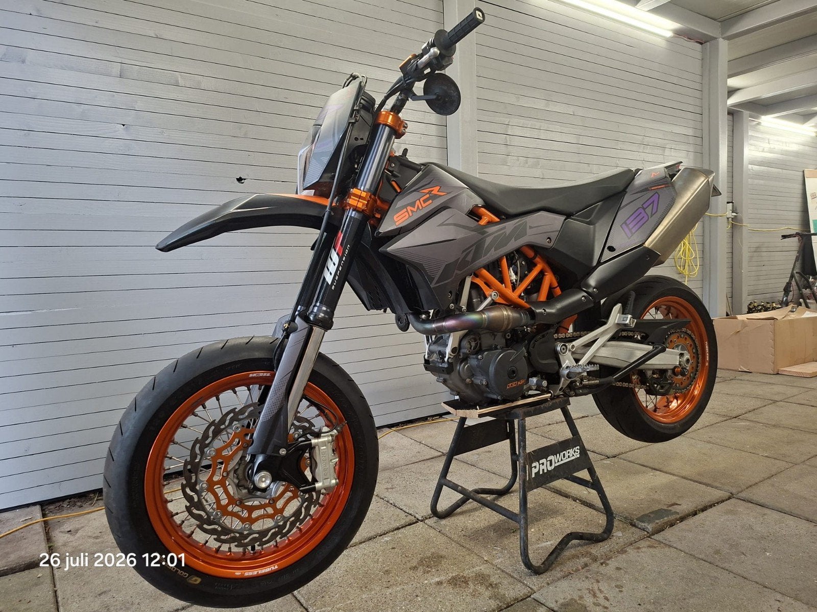 KTM 690 SMC R 2014 - Nette staat, Motoren, Motoren | KTM, SuperMoto, meer dan 35 kW, 1 cilinder, Motorrijbewijs A, Handgeschakeld