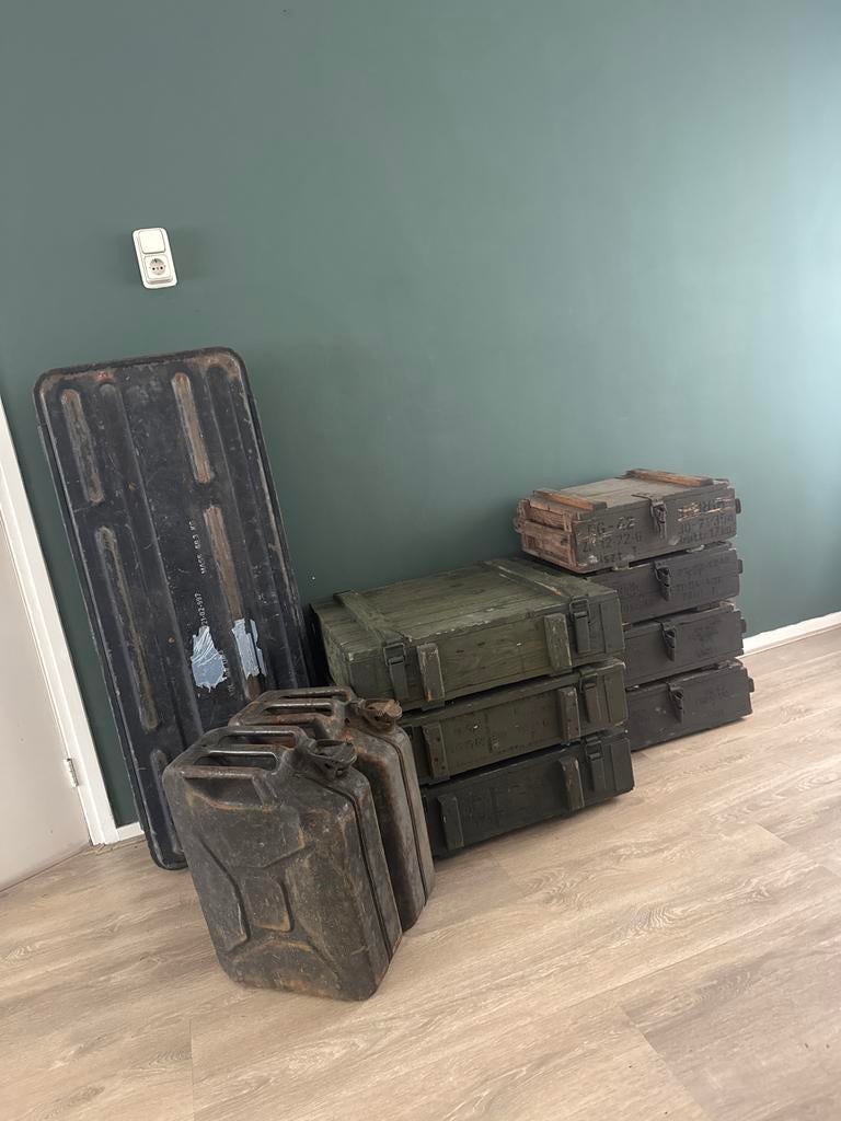 Militaire munitiekisten en jerrycans, Verzamelen, Militaria | Algemeen, Ophalen of Verzenden, Overige soorten, Overige gebieden