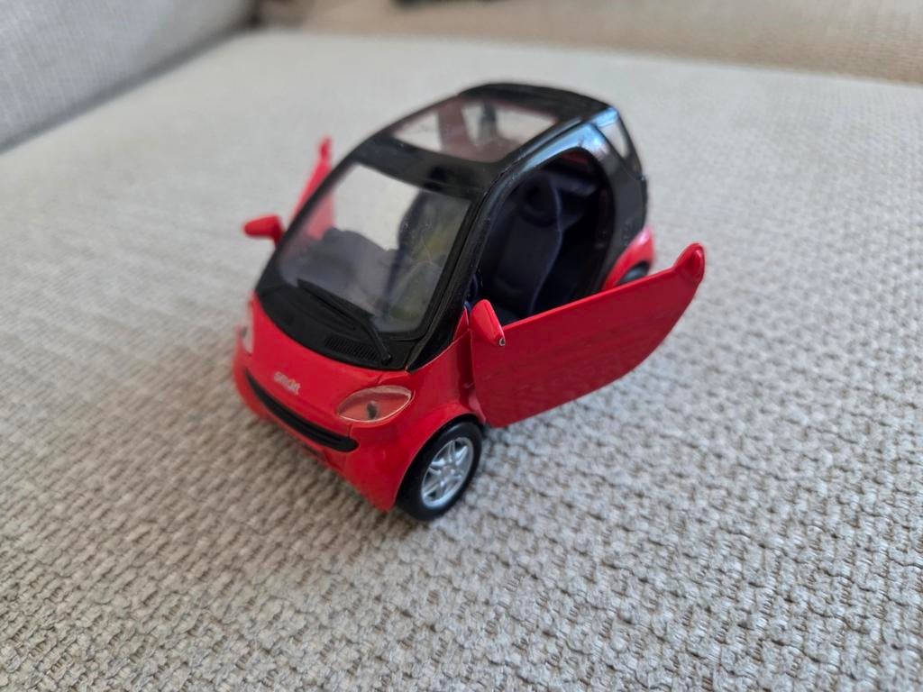 Smart city coupe Maisto schaal 1:33, Hobby en Vrije tijd, Overige merken, Gebruikt, Auto, .