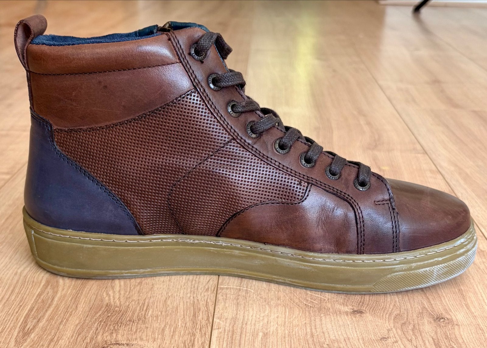 Redskins hoge sneakers bruin maat 43, Bruin, Ophalen of Verzenden, Sneakers of Gympen, Zo goed als nieuw