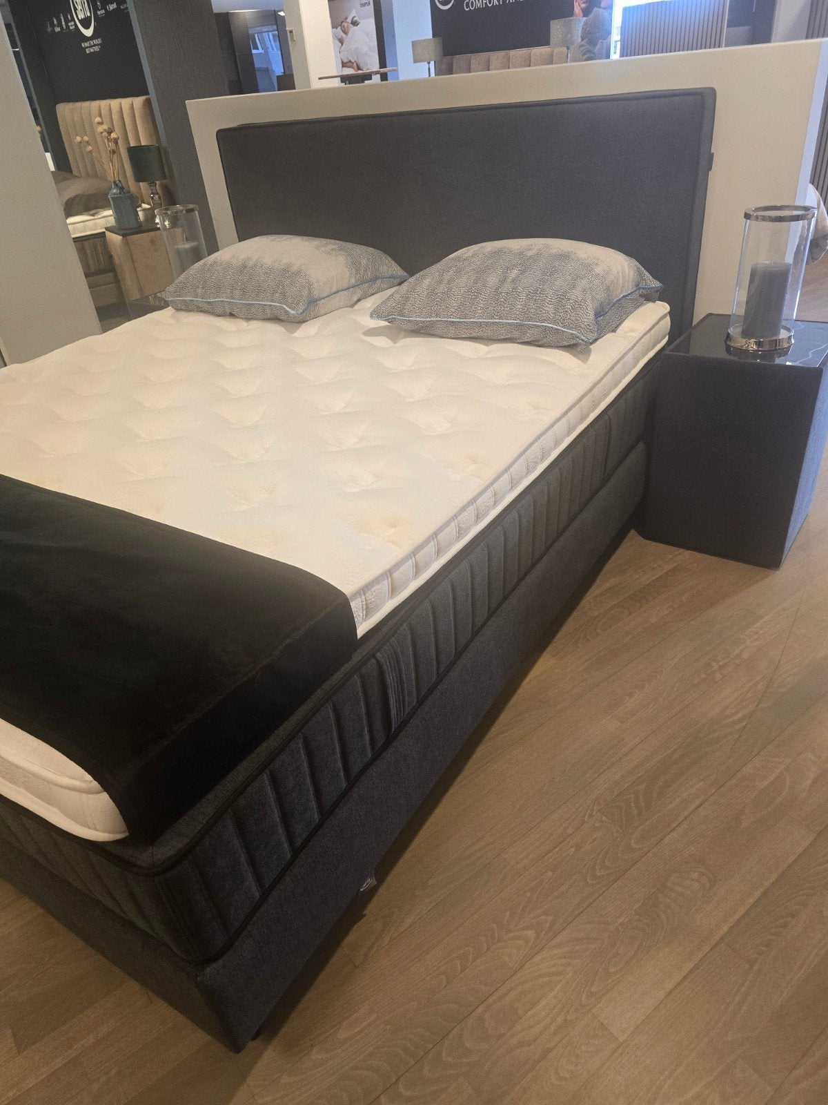 Splinternieuwe Serta Classico boxspring 35% korting, Huis en Inrichting, Slaapkamer | Boxsprings, Ophalen of Verzenden, 180 cm