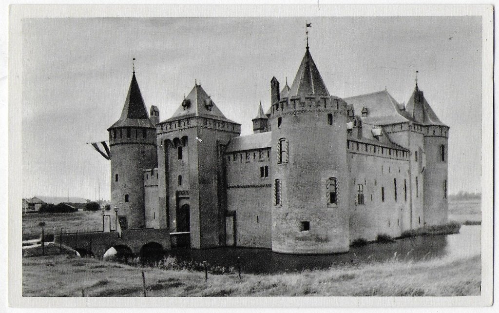Muiden Muiderslot Oude ongelopen Ansichtkaart (B3365 ), Verzamelen, Ansichtkaarten | Nederland, Ophalen of Verzenden, 1940 tot 1960