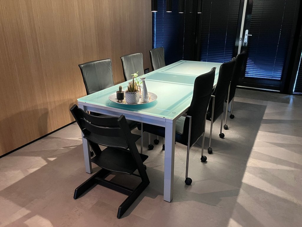Design eetkamer set (eettafel + 6 stoelen), Ophalen, Gebruikt, Design, 6 tot 8 stoelen