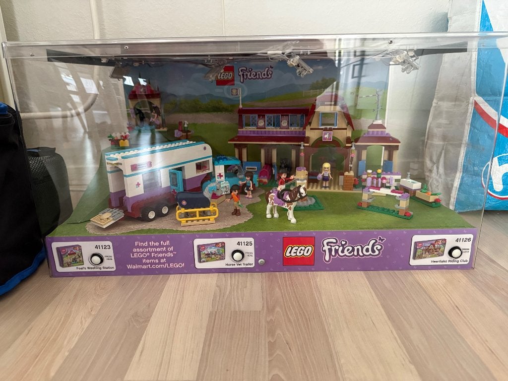 LEGO Friends display Wallmart, Kinderen en Baby's, Speelgoed | Duplo en Lego, Ophalen, Gebruikt, Compleet, Lego