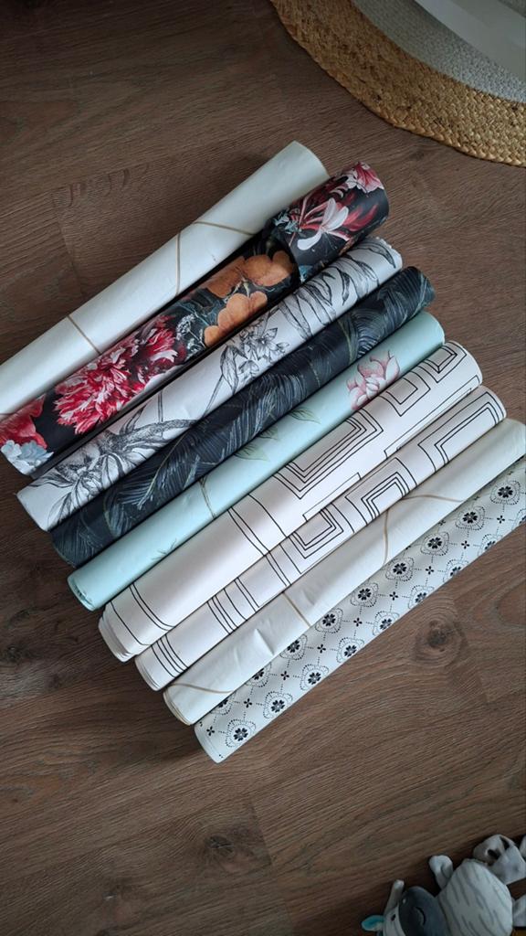 Geopende behangrollen - Diverse patronen en kleuren, Huis en Inrichting, Stoffering | Behang, Ophalen of Verzenden, Geel, Modern, Klassiek, Bloemen, Geometrisch