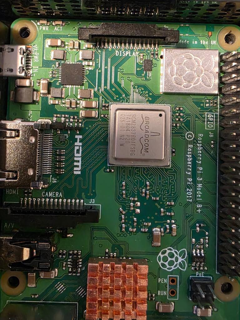 Raspberry Pi 3B+ met Behuizing & Heatsink, Ophalen of Verzenden, Zo goed als nieuw