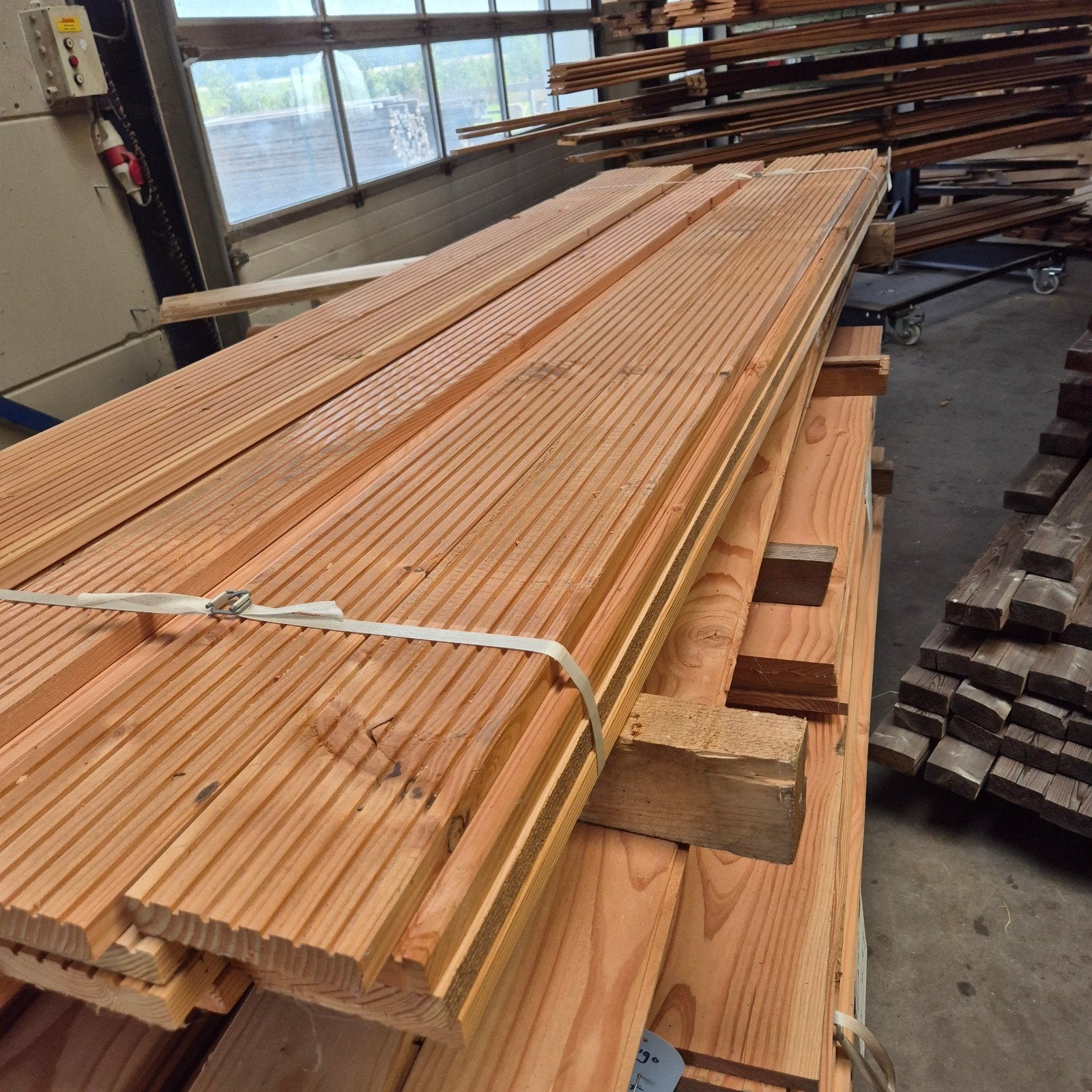 Partij Bkeus Douglas vlonderplanken 28x140x3000mm (23 stuks), Ophalen, Minder dan 25 mm, Nieuw, Plank